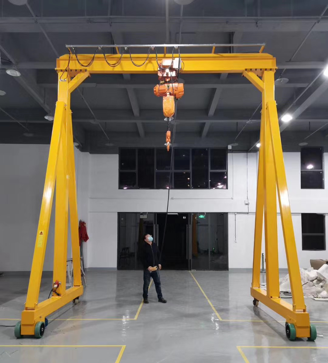 無軌電動龍門吊